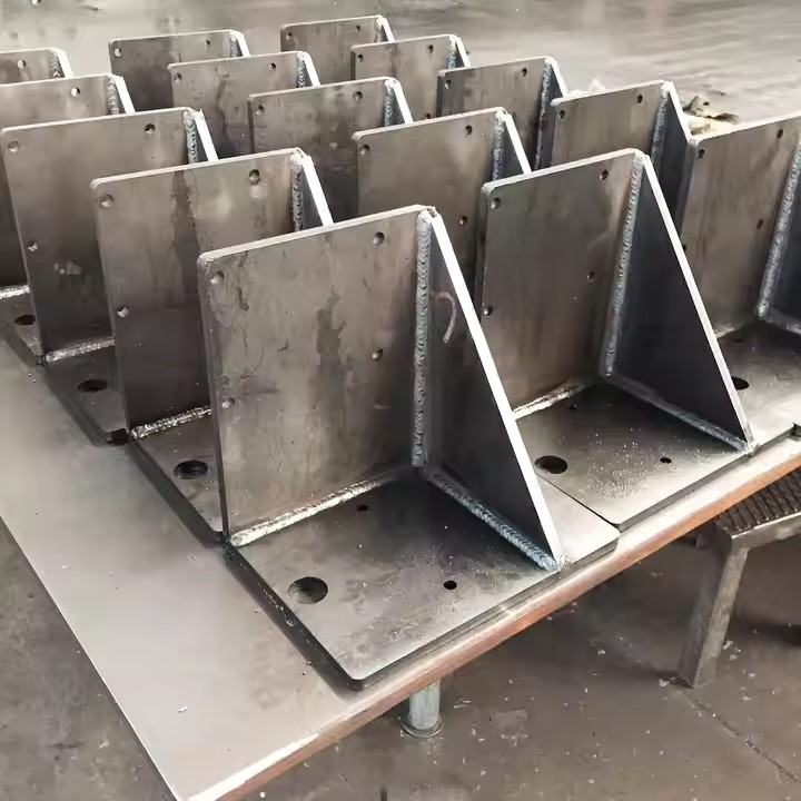 Welded stainless steel fittings