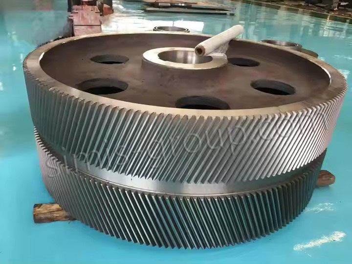 Large steel helical gear manufacturing