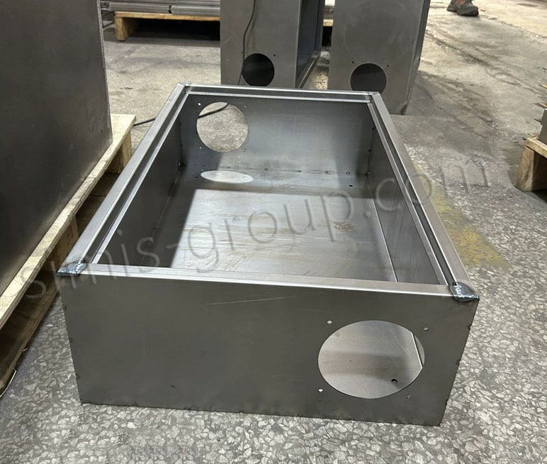 fabricates Stainless Steel Welded Electrical Cabinets 