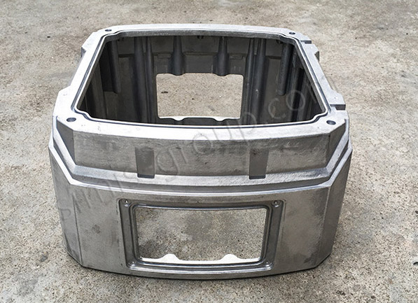 thick-walled industrial lamp housings casting