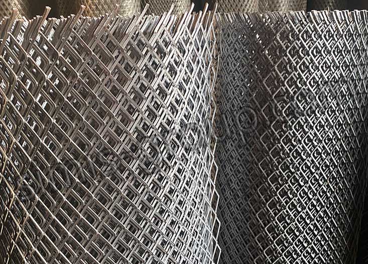 Сетка из перфорированной стали на заказ